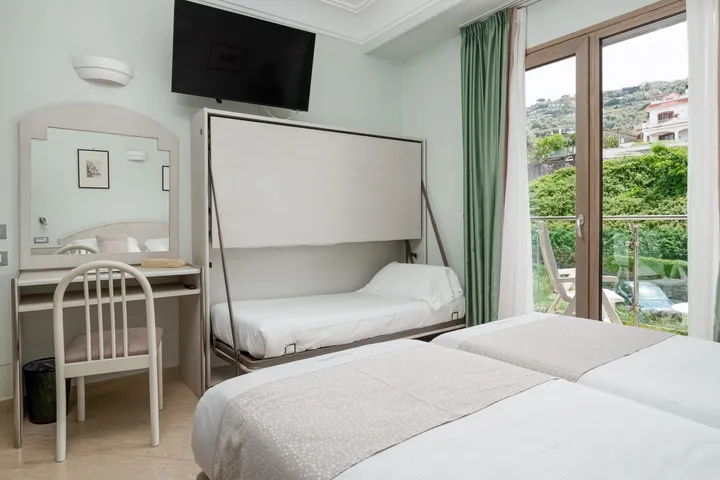 Triple Room with Balcony-7
