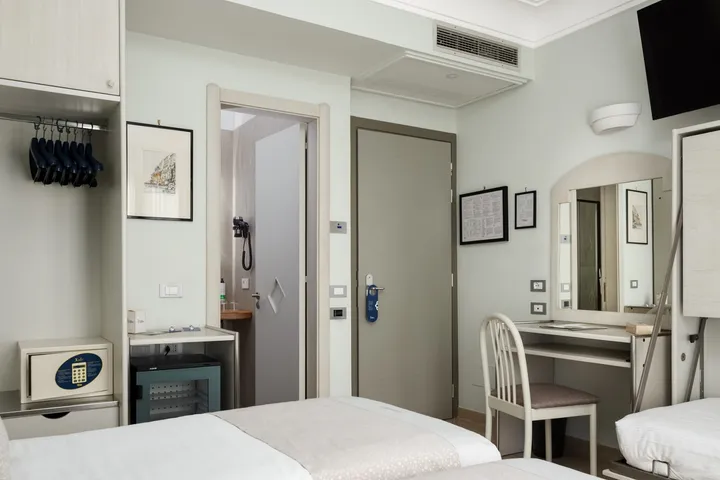 Triple Room with Balcony-4