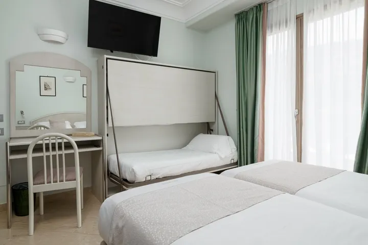 Triple Room with Balcony-6