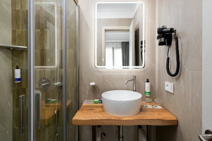 Triple Room with Balcony-8